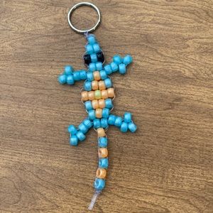 Regular lizard keychain